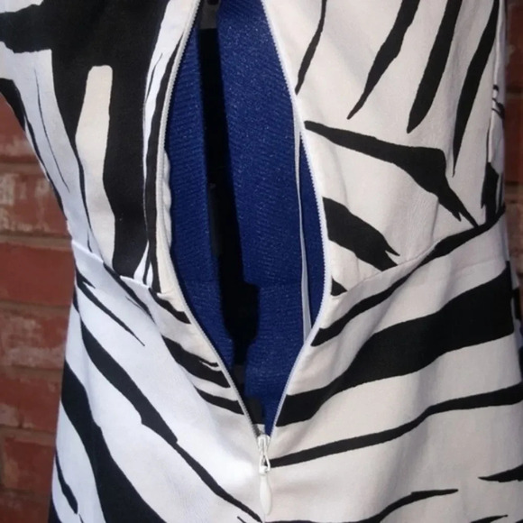 THE LIMITED | Abstract Zebra Brush Print Strapless Size 6 - Picture 6 of 7